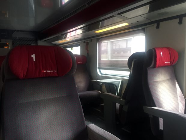 Trem 1a classe da Suiça Swiss Travel Pass