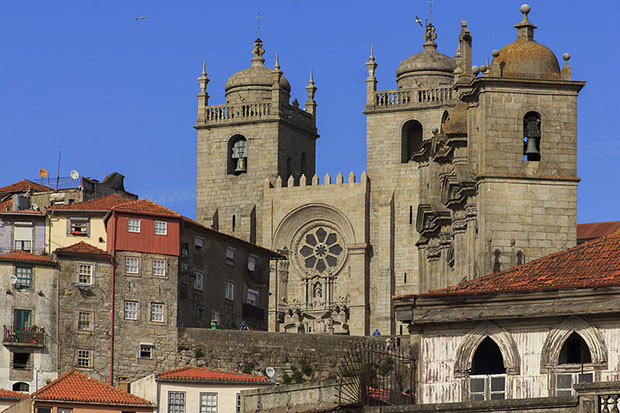 Catedral da sé do Porto em Portugal