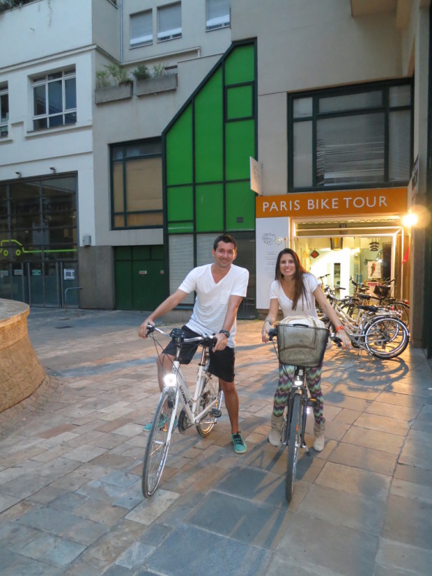 ponto de encontro meia-noite em Paris by bike