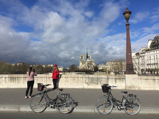 Passeio de bike em Paris pelo centro histórico